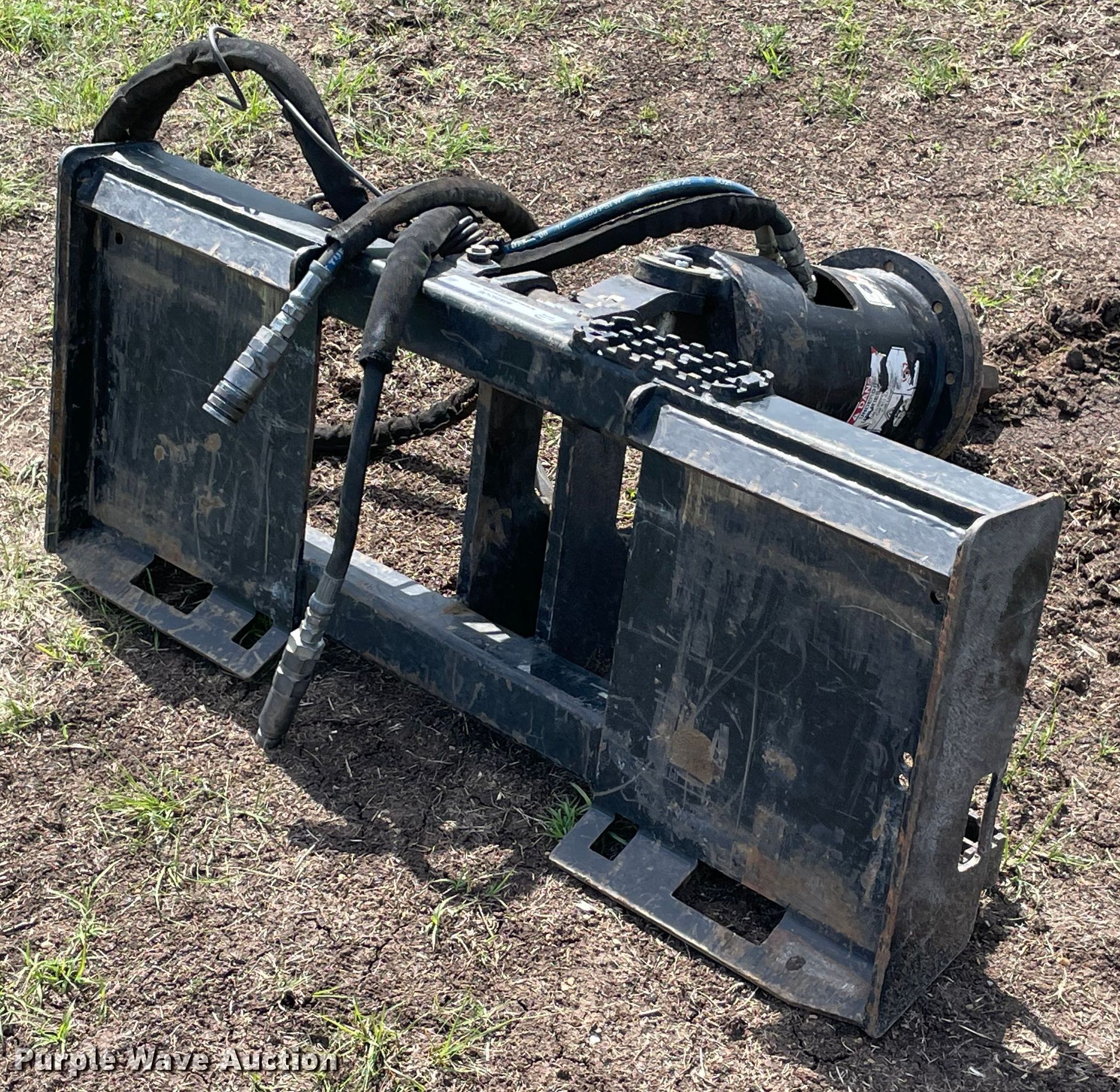 Kubota SA35 skid steer auger in Davis, OK Item MM9506 sold Purple Wave