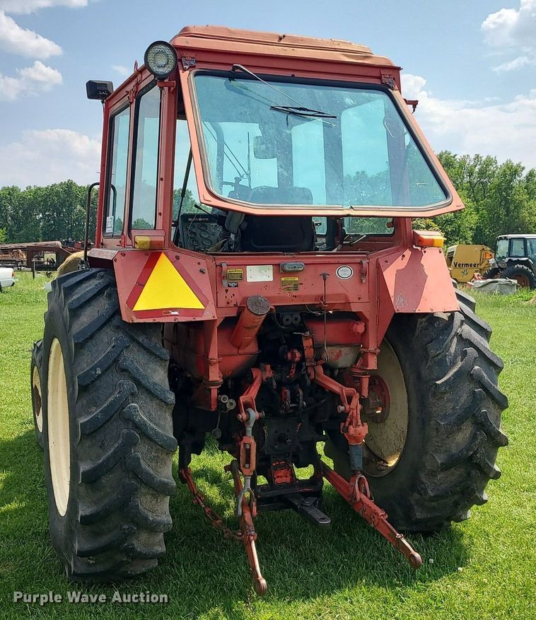 image for item DC6065 Belarus 825  MFWD tractor