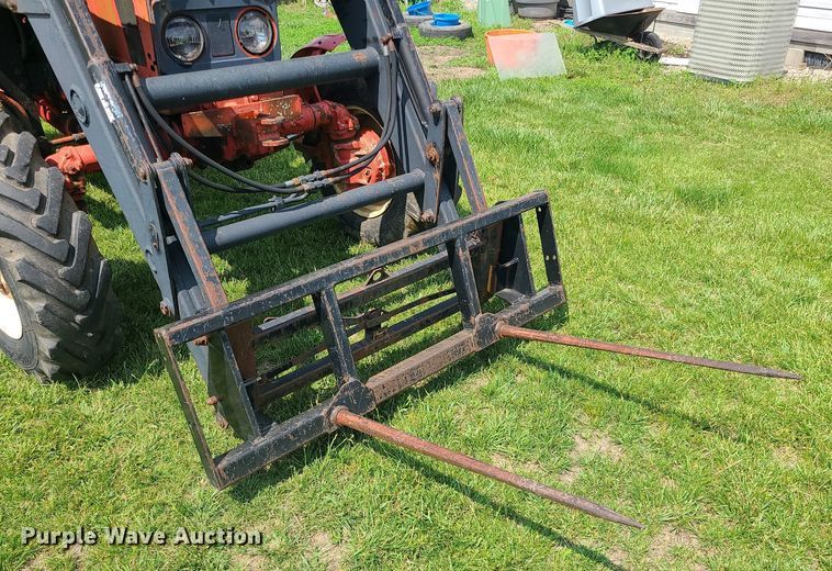 image for item DC6065 Belarus 825  MFWD tractor