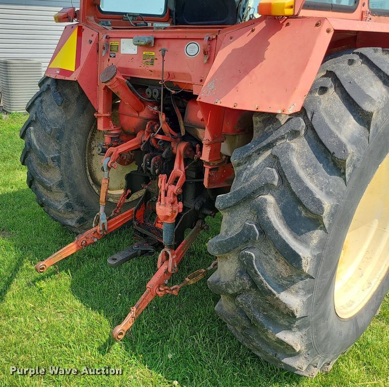 image for item DC6065 Belarus 825  MFWD tractor