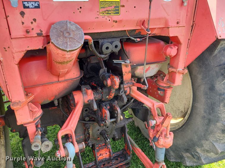 image for item DC6065 Belarus 825  MFWD tractor