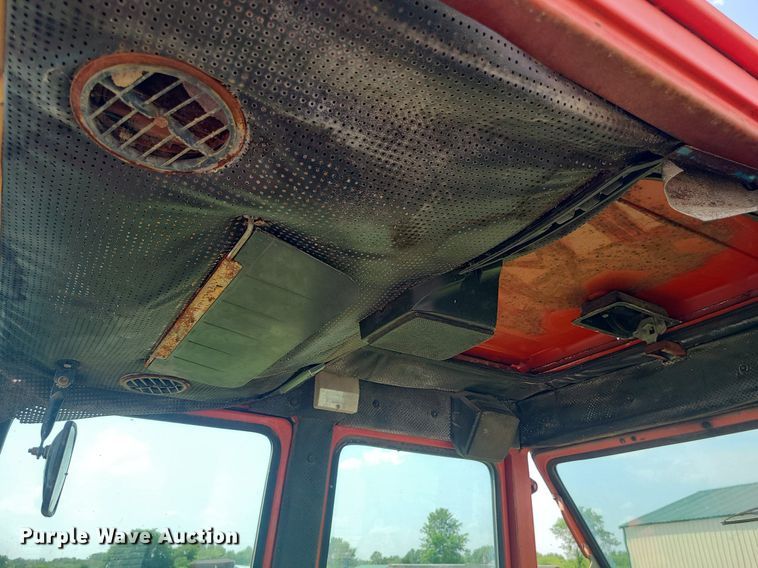 image for item DC6065 Belarus 825  MFWD tractor