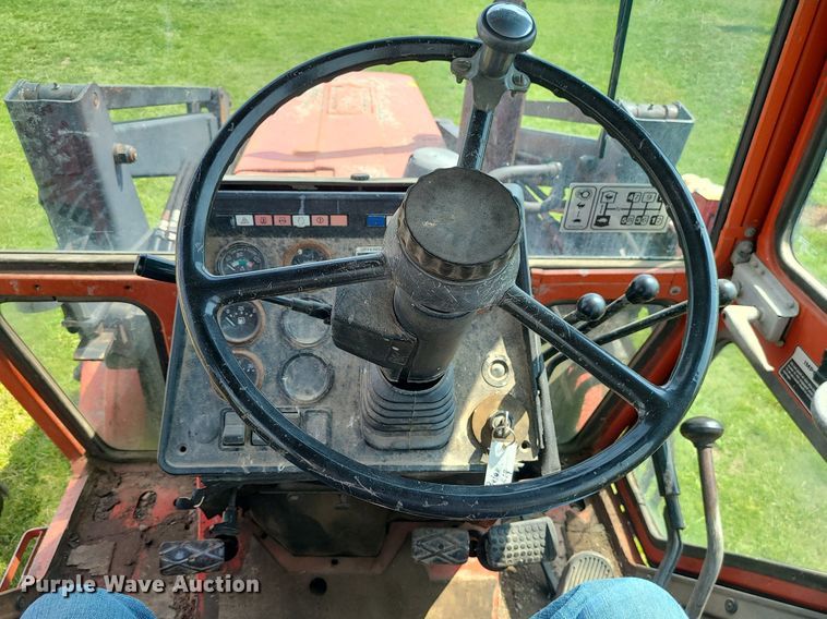 image for item DC6065 Belarus 825  MFWD tractor