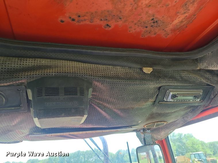 image for item DC6065 Belarus 825  MFWD tractor