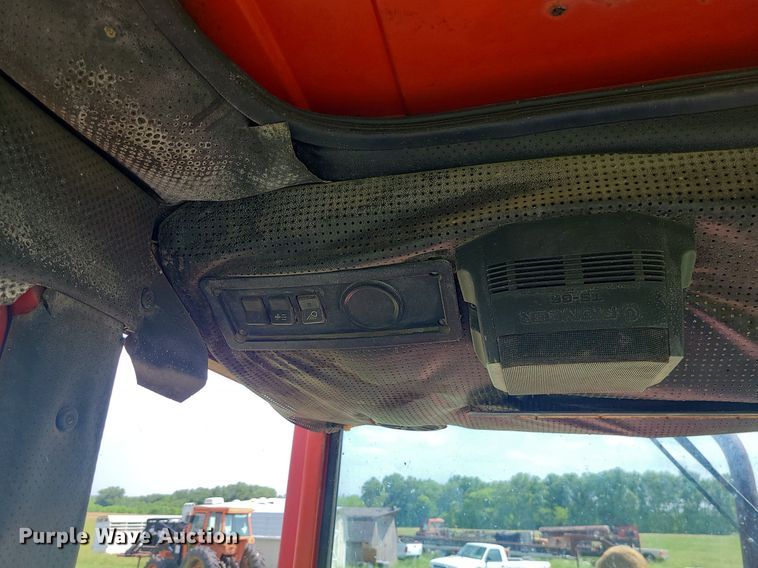 image for item DC6065 Belarus 825  MFWD tractor