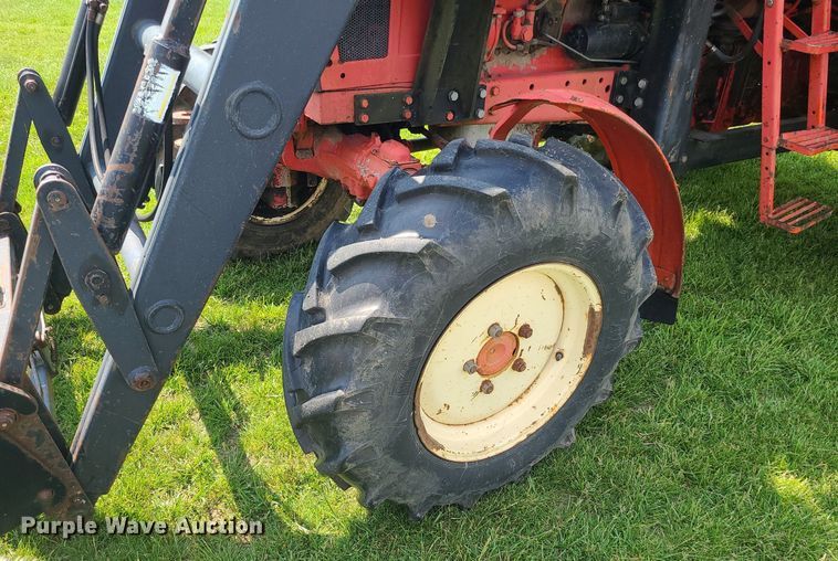 image for item DC6065 Belarus 825  MFWD tractor