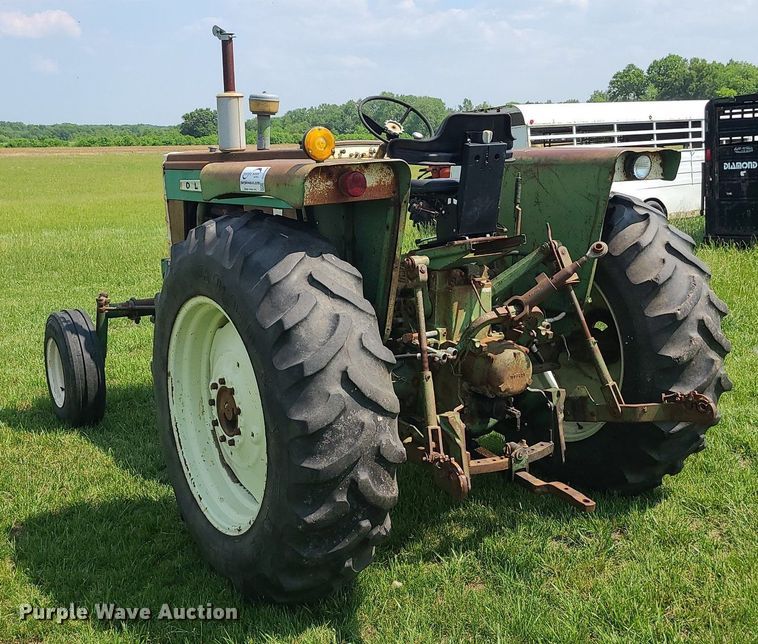 image for item DC6066 1966 Oliver 1650  tractor