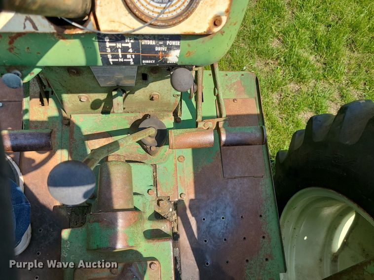 image for item DC6066 1966 Oliver 1650  tractor