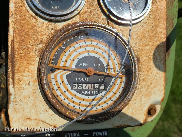 image for item DC6066 1966 Oliver 1650  tractor