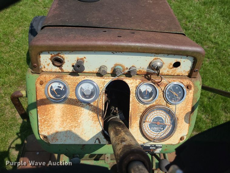 image for item DC6066 1966 Oliver 1650  tractor