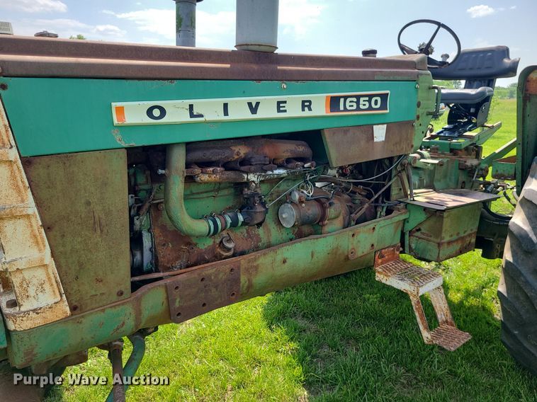 image for item DC6066 1966 Oliver 1650  tractor