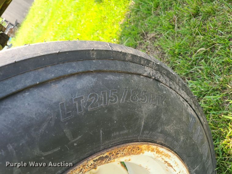 image for item DC6066 1966 Oliver 1650  tractor