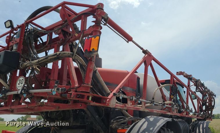 image for item DC6069 2010 Case IH Patriot 3330  sprayer