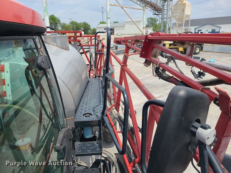 image for item DC6069 2010 Case IH Patriot 3330  sprayer