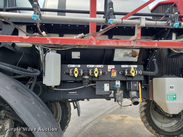 image for item DC6070 2009 Case IH Patriot 3230  sprayer