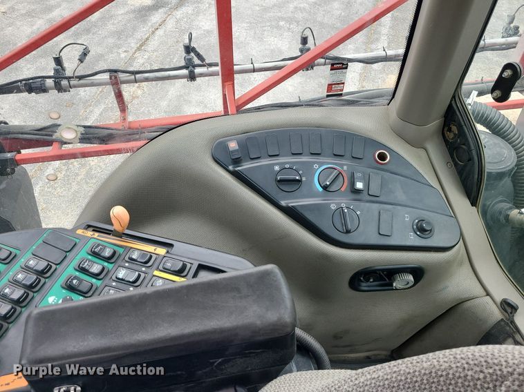 image for item DC6070 2009 Case IH Patriot 3230  sprayer