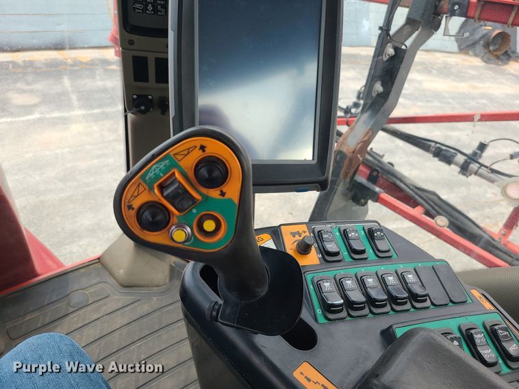 image for item DC6070 2009 Case IH Patriot 3230  sprayer