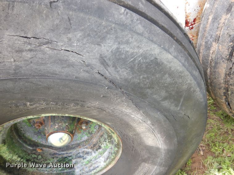 image for item DK1909 Bale hauler