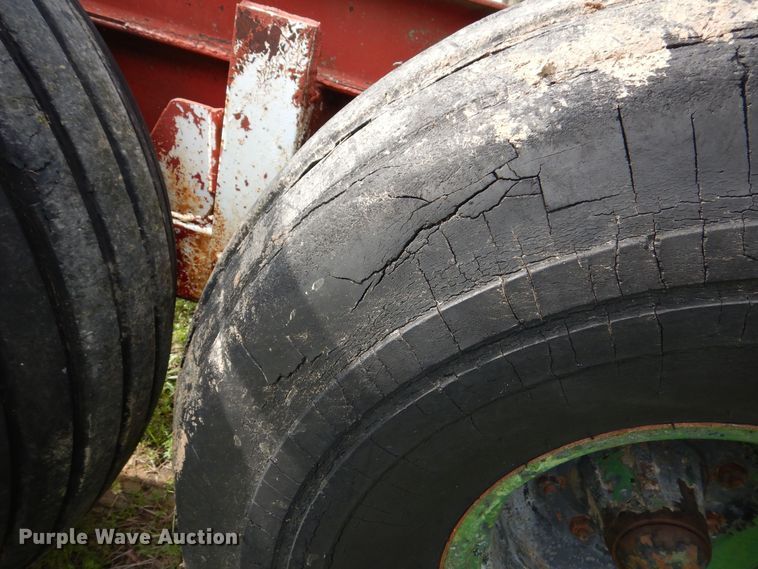 image for item DK1909 Bale hauler