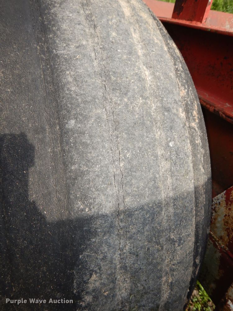 image for item DK1909 Bale hauler