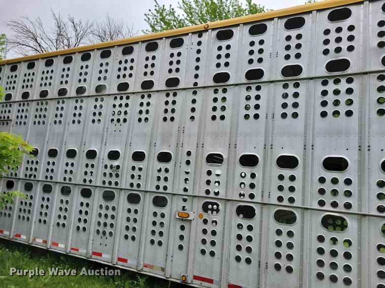 image for item DK5234 2001 Merritt  livestock trailer