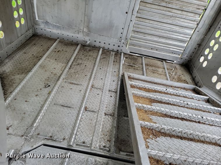 image for item DK5234 2001 Merritt  livestock trailer