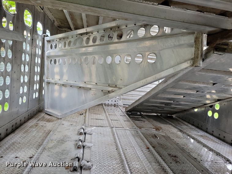 image for item DK5234 2001 Merritt  livestock trailer