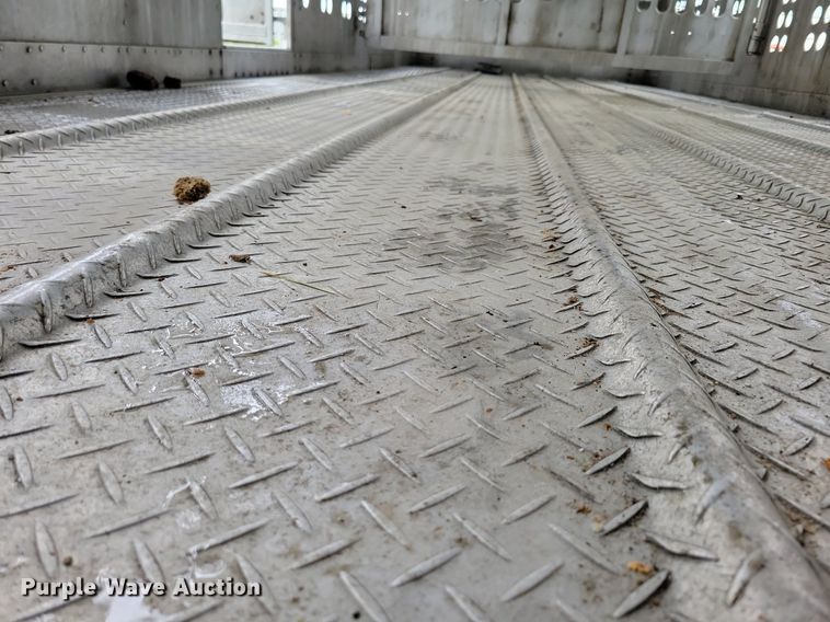 image for item DK5234 2001 Merritt  livestock trailer