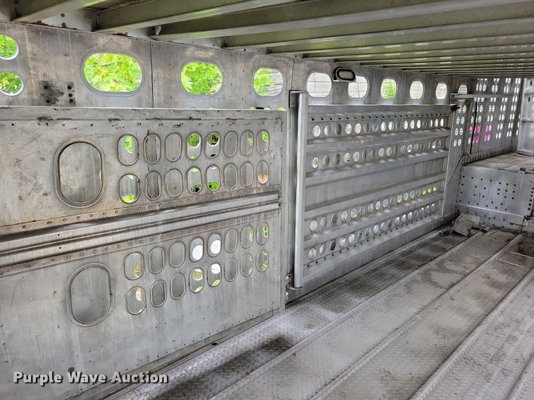 image for item DK5234 2001 Merritt  livestock trailer