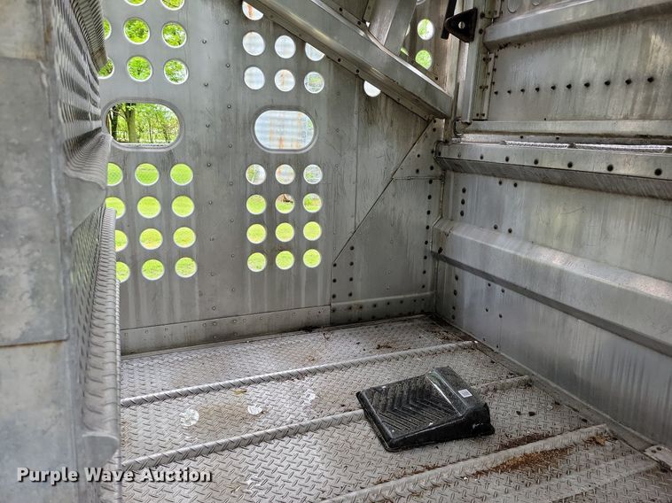 image for item DK5234 2001 Merritt  livestock trailer