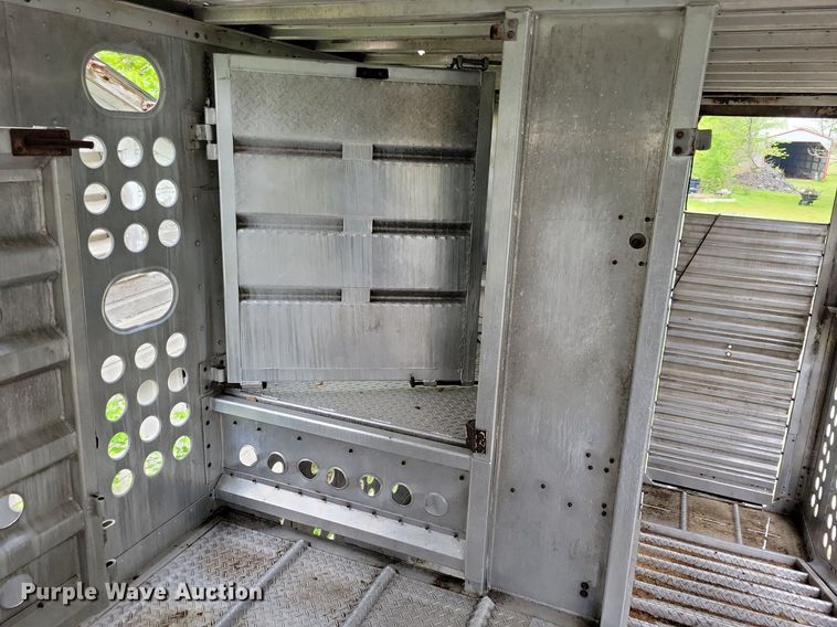 image for item DK5234 2001 Merritt  livestock trailer