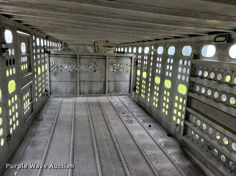 image for item DK5234 2001 Merritt  livestock trailer