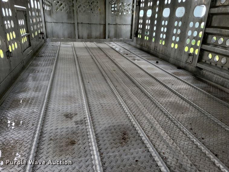 image for item DK5234 2001 Merritt  livestock trailer