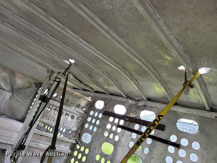 image for item DK5234 2001 Merritt  livestock trailer