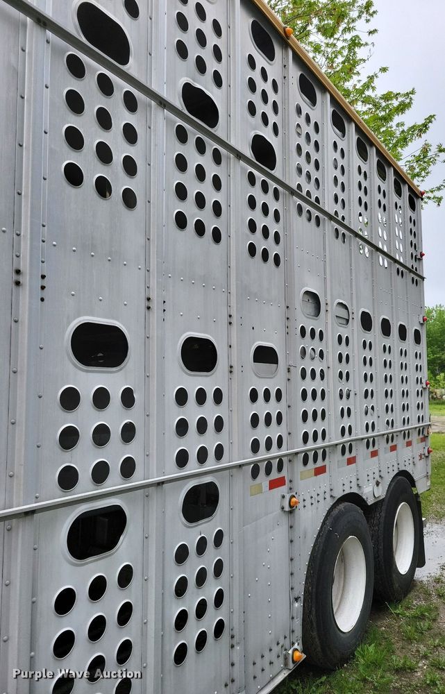 image for item DK5234 2001 Merritt  livestock trailer