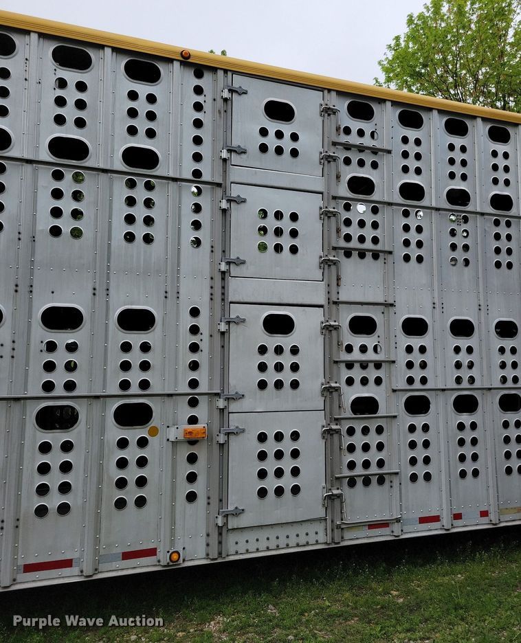 image for item DK5234 2001 Merritt  livestock trailer