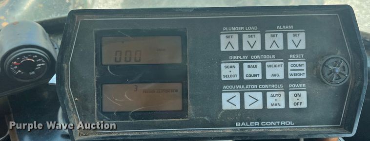 image for item DN3022 1989 Case 8580  large square baler