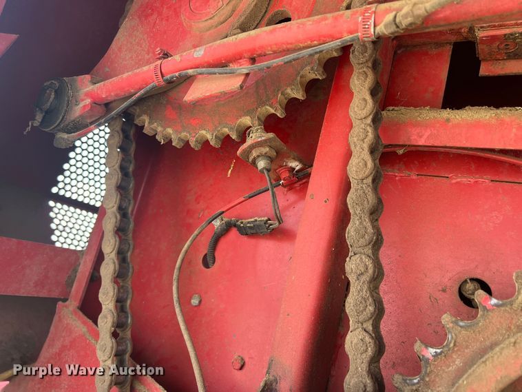 image for item DN3022 1989 Case 8580  large square baler