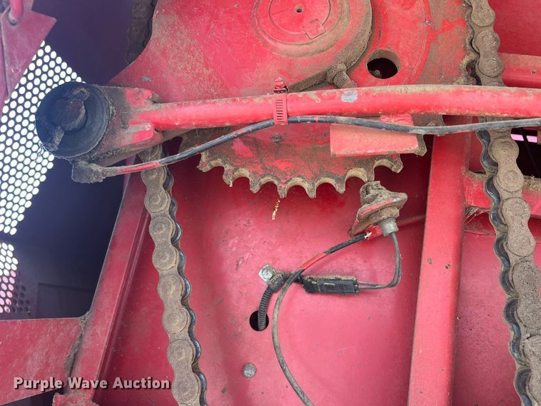 image for item DN3022 1989 Case 8580  large square baler
