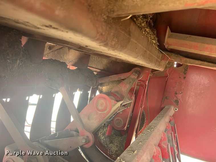 image for item DN3022 1989 Case 8580  large square baler