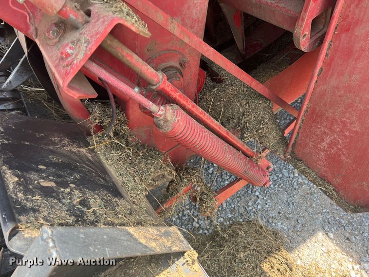 image for item DN3022 1989 Case 8580  large square baler