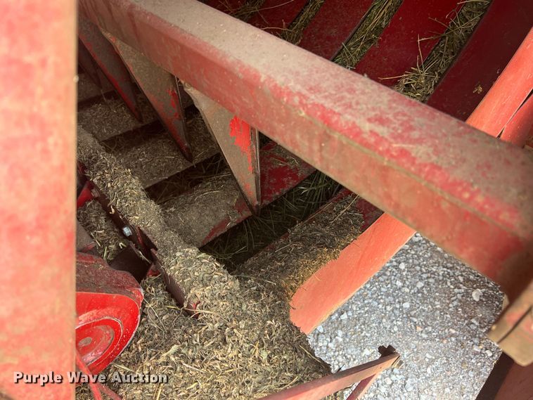 image for item DN3022 1989 Case 8580  large square baler