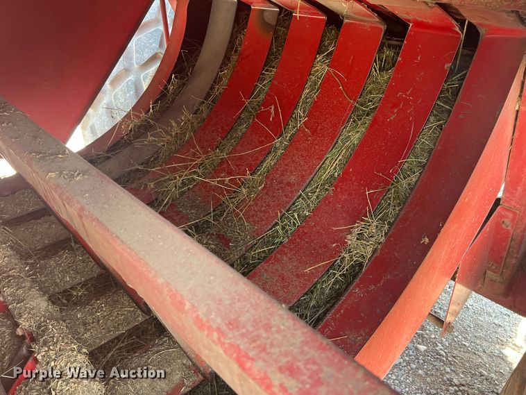 image for item DN3022 1989 Case 8580  large square baler