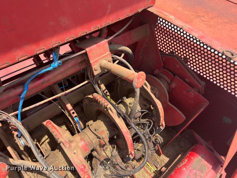 image for item DN3022 1989 Case 8580  large square baler