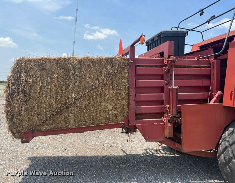 image for item DN3022 1989 Case 8580  large square baler