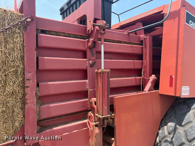 image for item DN3022 1989 Case 8580  large square baler