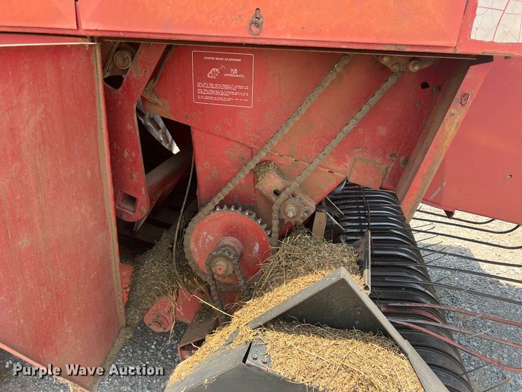 image for item DN3022 1989 Case 8580  large square baler