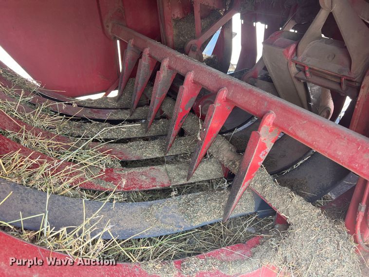 image for item DN3022 1989 Case 8580  large square baler