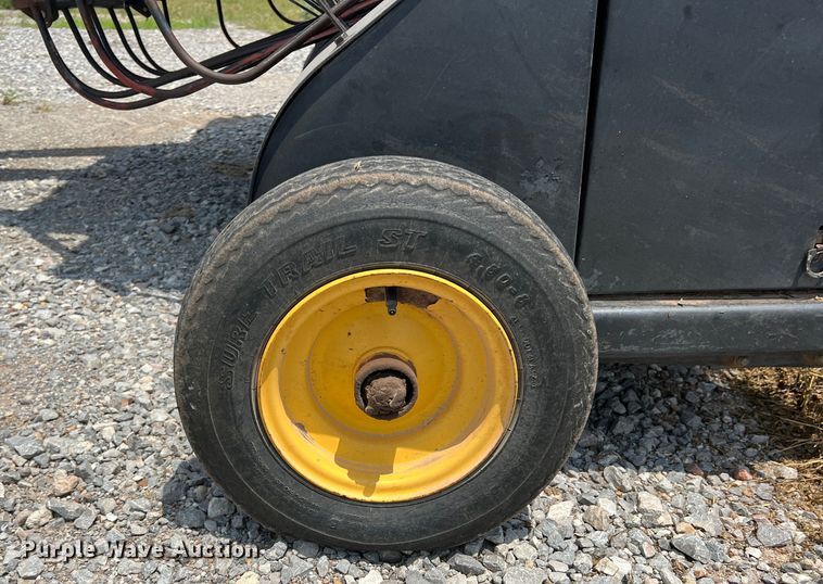 image for item DN3022 1989 Case 8580  large square baler