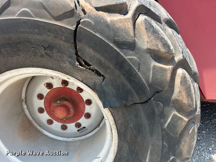 image for item DN3022 1989 Case 8580  large square baler